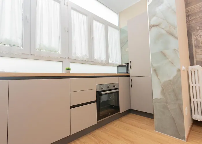 C7 Hébergement de vacances *